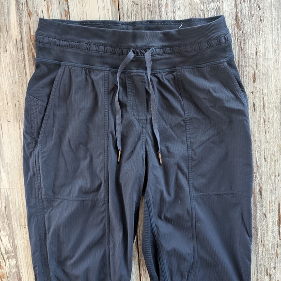 Lululemon Dance Studio Crop 25" Navy Women's 4 - Picture 4 of 9